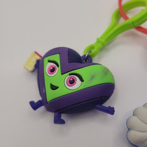 2023 Kids Heart Challenge 5 Keychains Lot Wristband American Heart Association - Picture 2 of 7